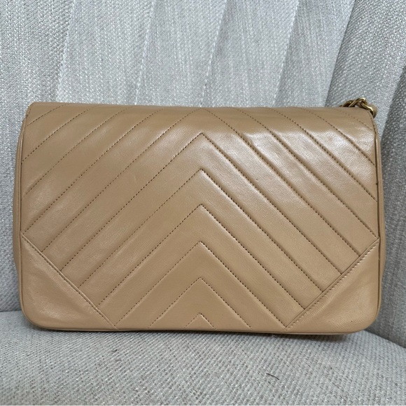 π― CHANEL Beige Coco Mark Diagonal Chain Lambskin Leather Shoulder Bag w/ auth - Picture 3 of 14